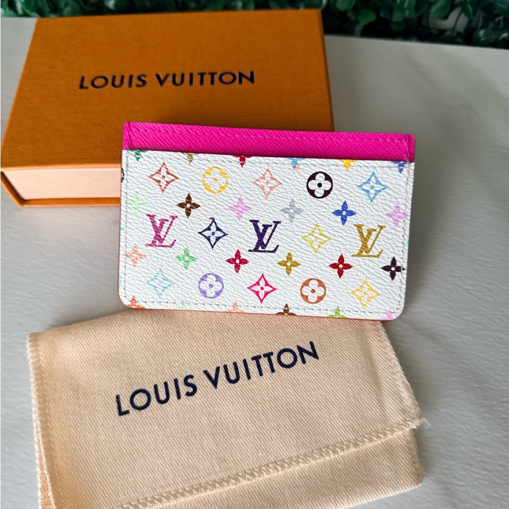 Louis Vuitton White Murakami Multicolor Card Holder with Pink Trim BRAND NEW - Picture 2 of 5